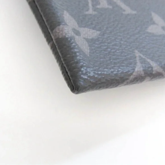 Louis Vuitton Pouch 100% Authentic - Picture 5 of 10